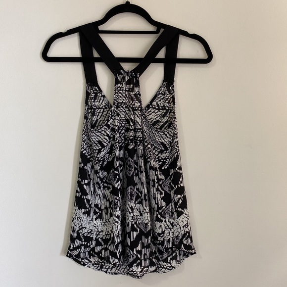 Eight Sixty New Mexico Tank in Black & White - Picture 6 of 9